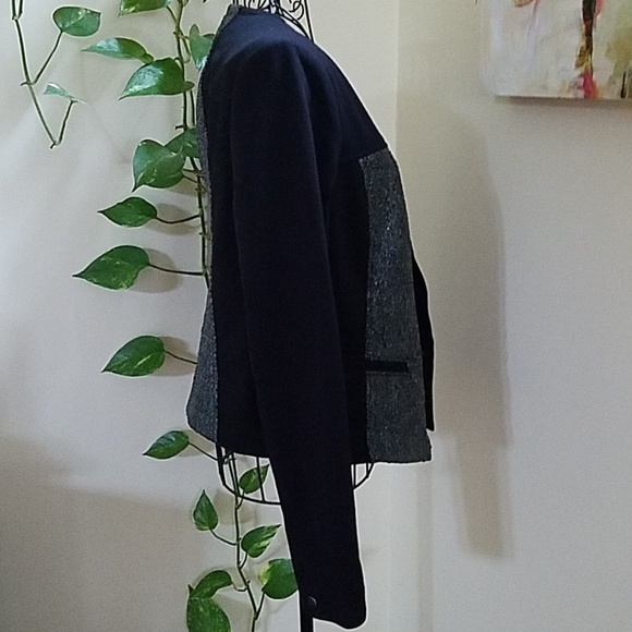 Jacket - Picture 2 of 4